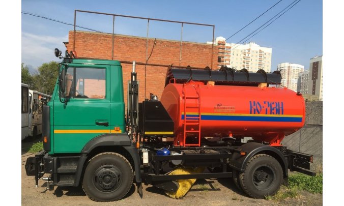 Комбинированная дорожная машина КО-713Н-41