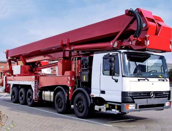 Автовышка Palfinger WT850 84 м на базе Mercedes-Benz Actros