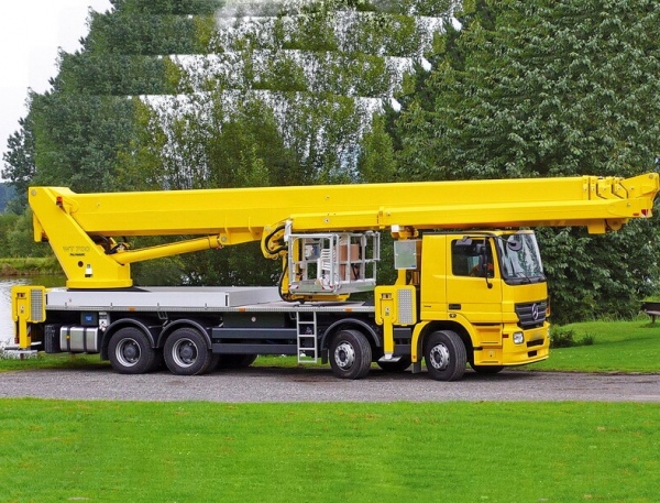 Автовышка Palfinger WT700 70 м на базе Mercedes-Benz Actros