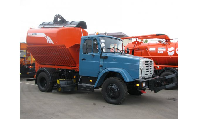 Комбинированная дорожная машина КО-829АД